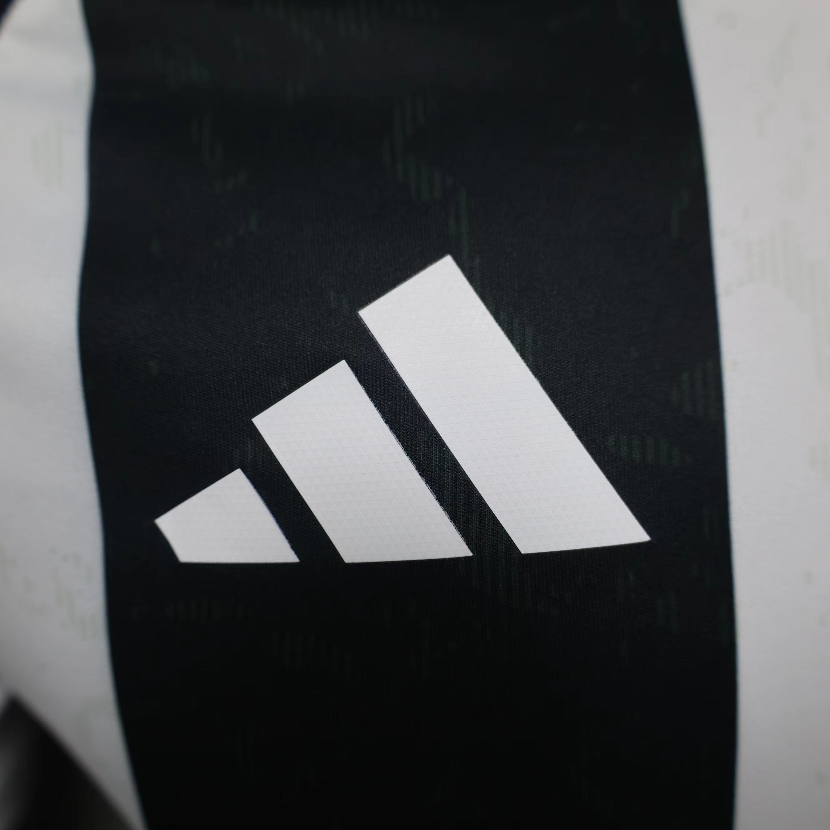 MAILLOT JUVENTUS DOMICILE PLAYER 2024/2025