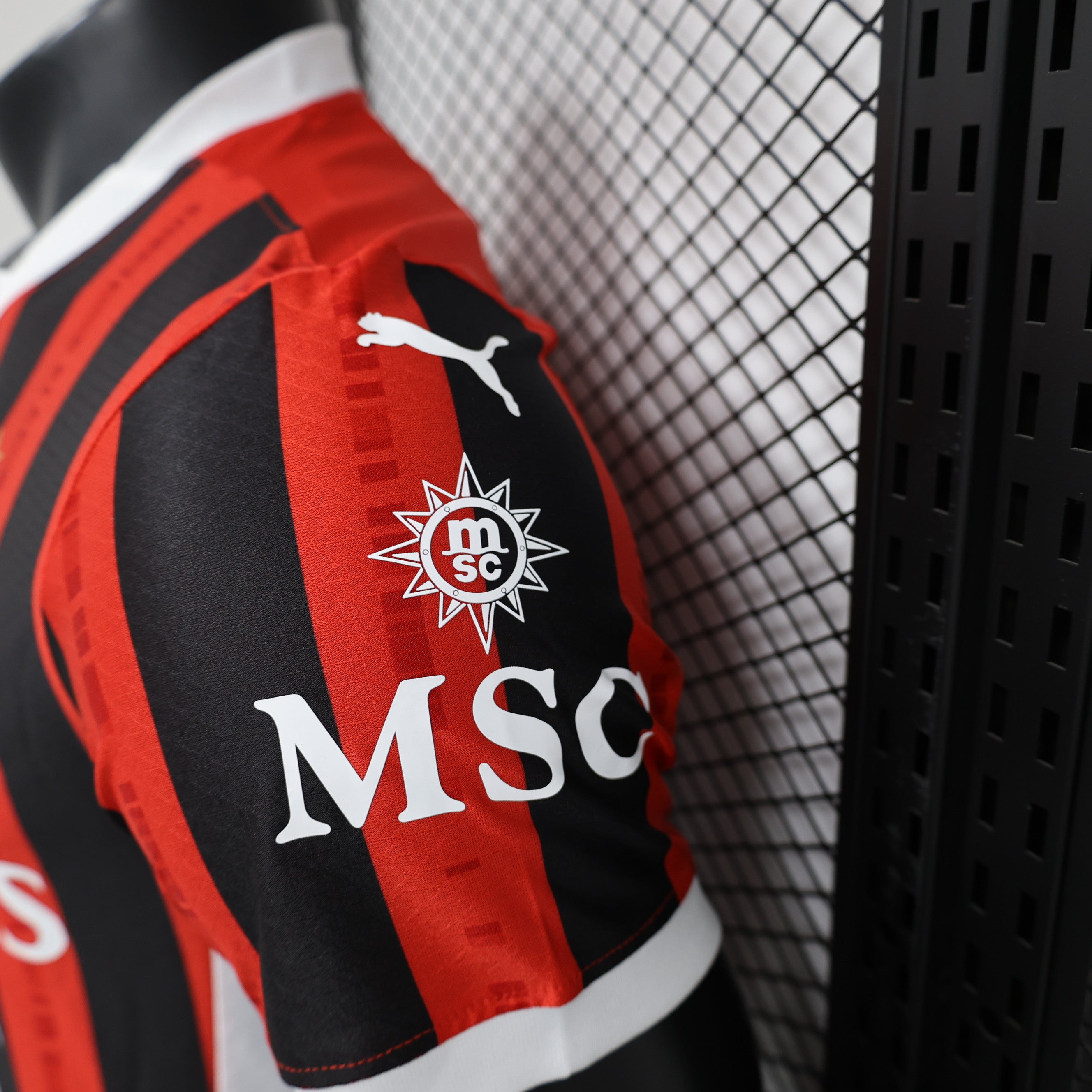 MAILLOT AC MILAN DOMICILE PLAYER 2024/2025
