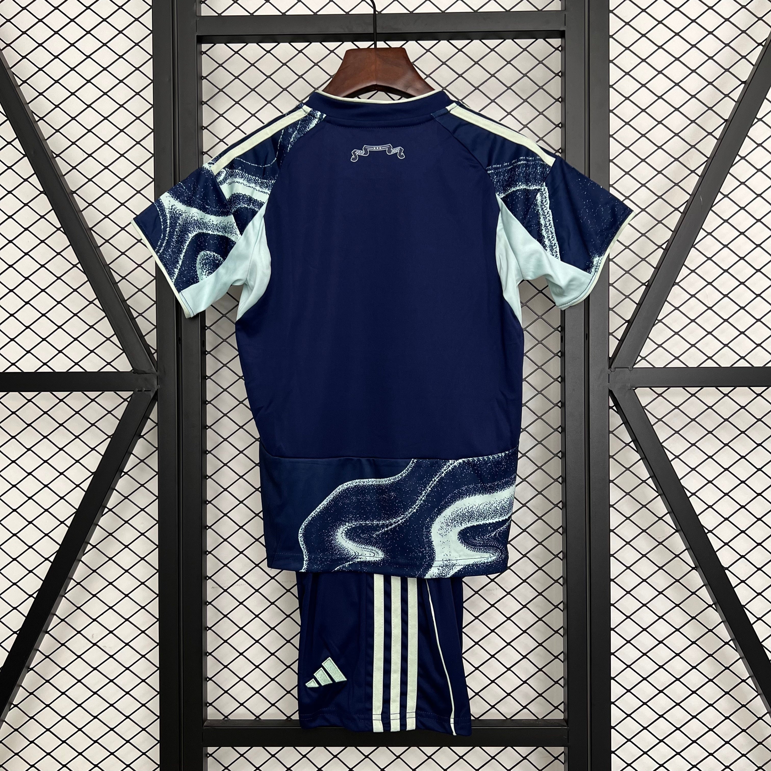 MAILLOT ENFANT AJAX EXTÉRIEUR 2025/2026