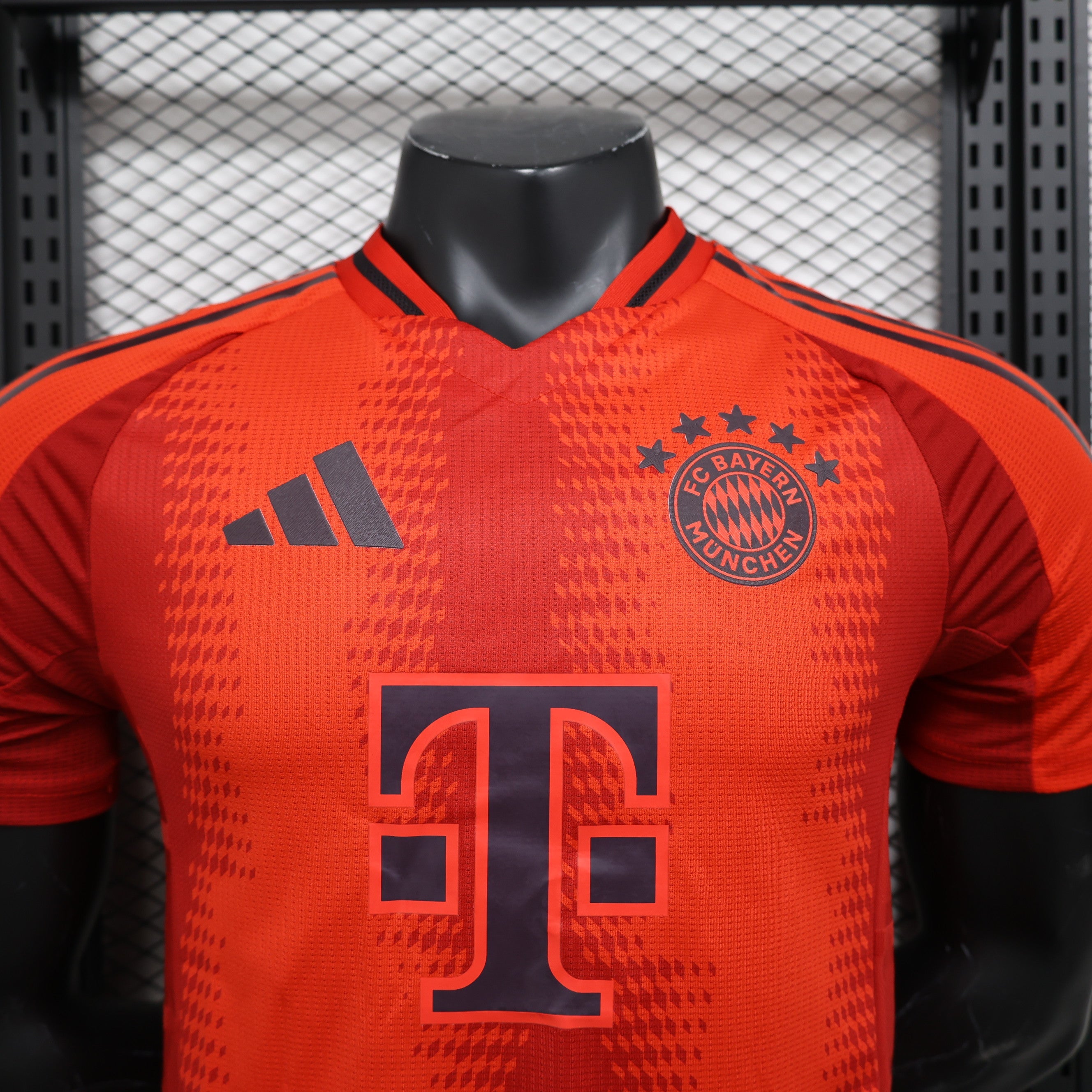 MAILLOT BAYERN MUNICH DOMICILE PLAYER 2024/2025