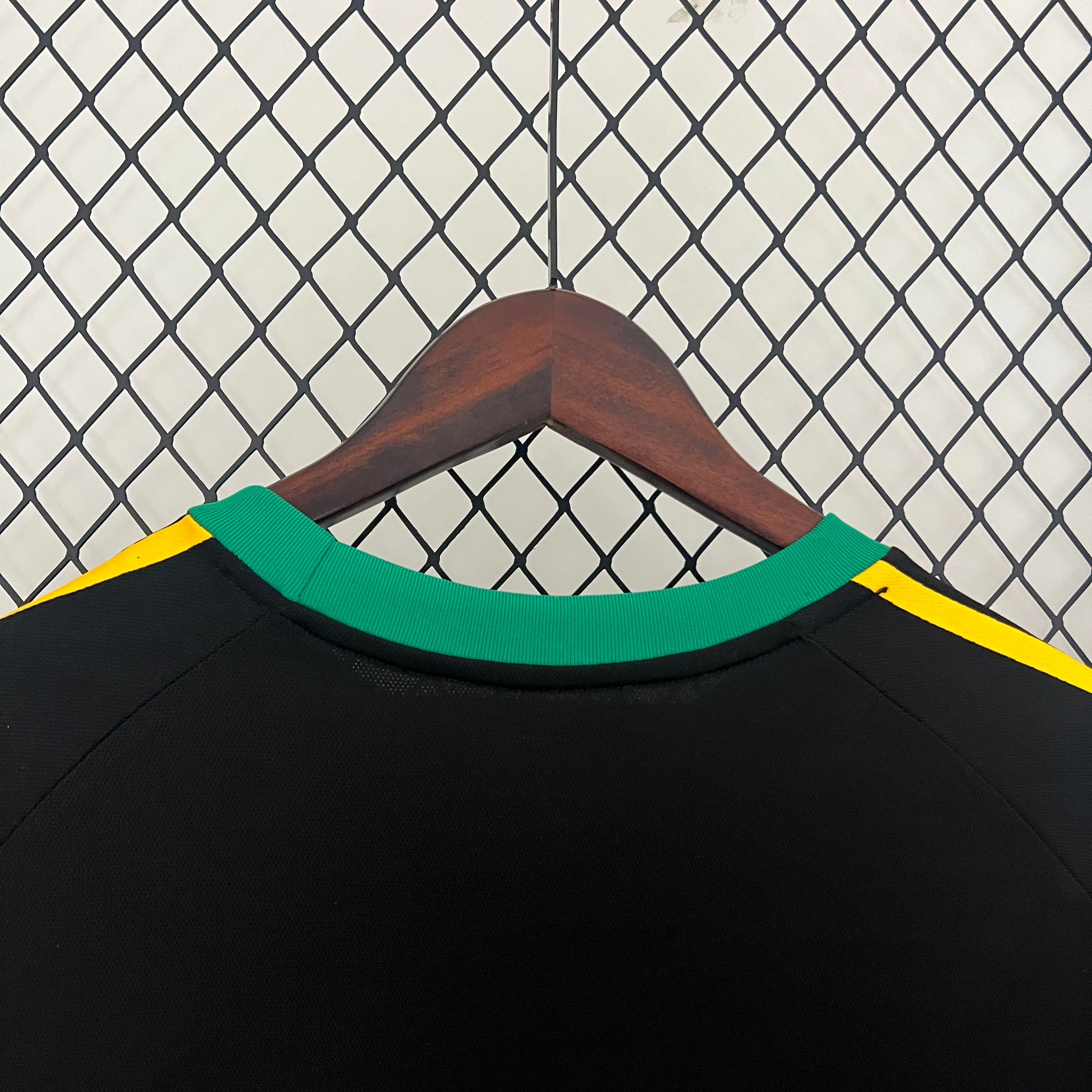 MAILLOT JAMAIQUE NOIR ENTRAINEMENT FAN 2024/2025