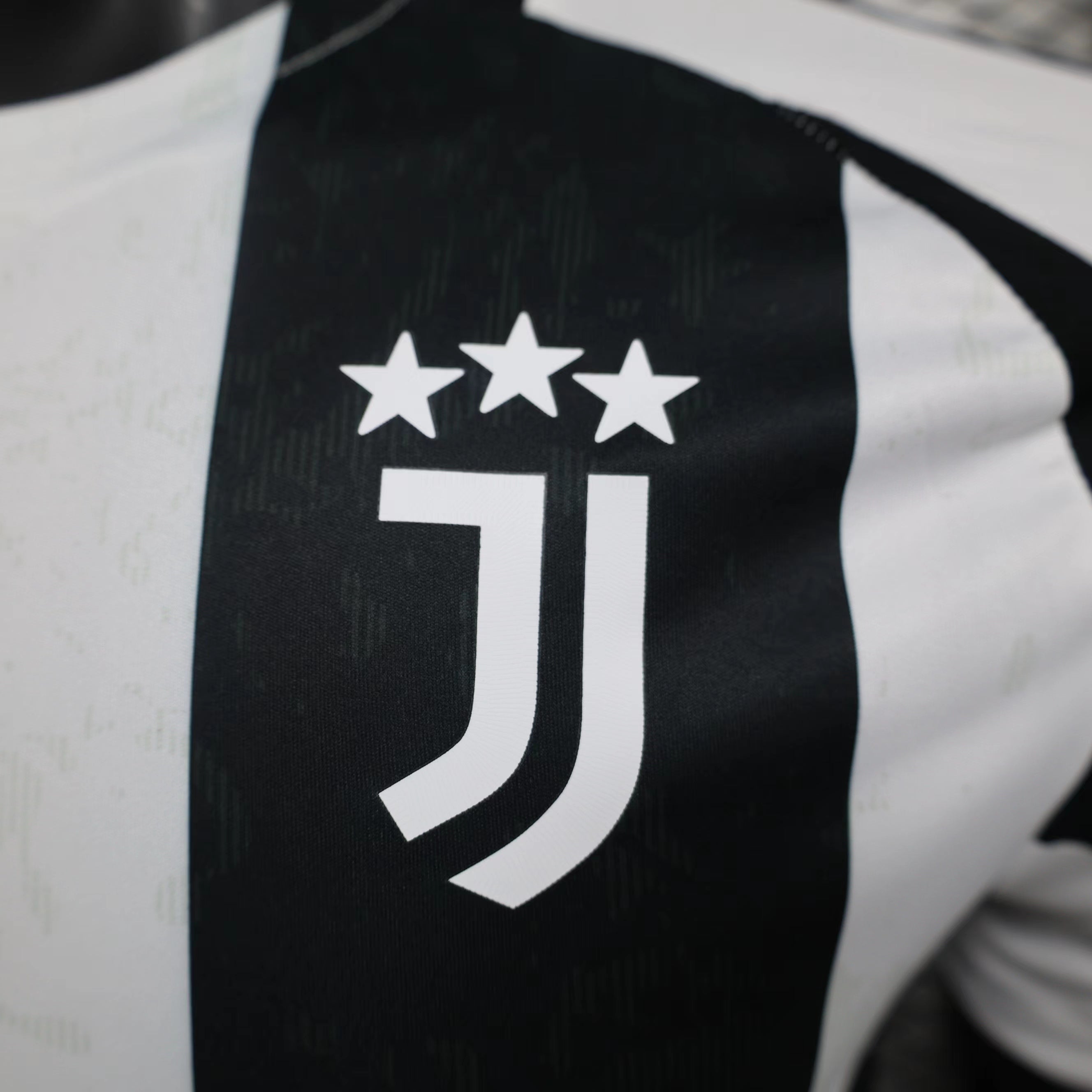 MAILLOT JUVENTUS DOMICILE PLAYER 2024/2025
