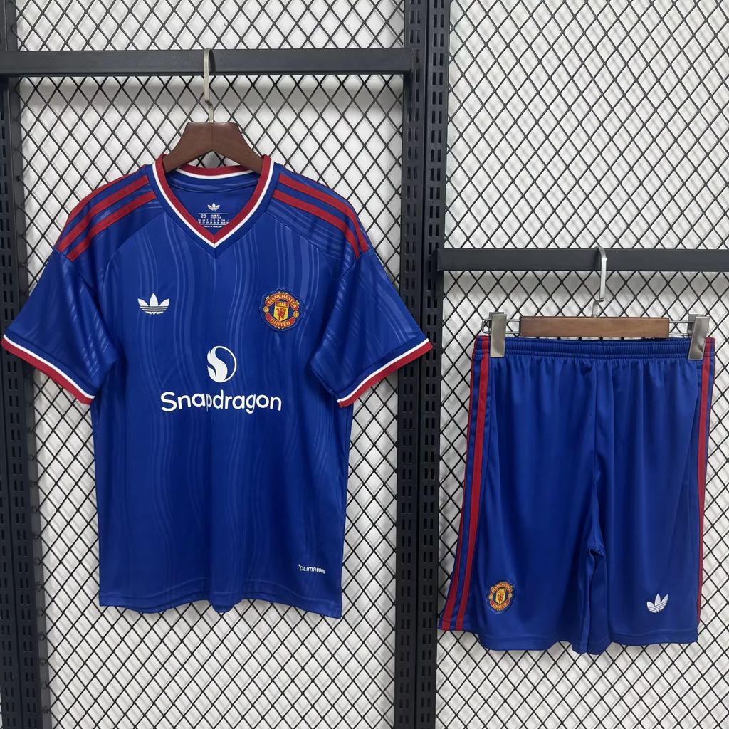 MAILLOT ENFANT MANCHESTER UNITED EXTÉRIEUR 2026/2027