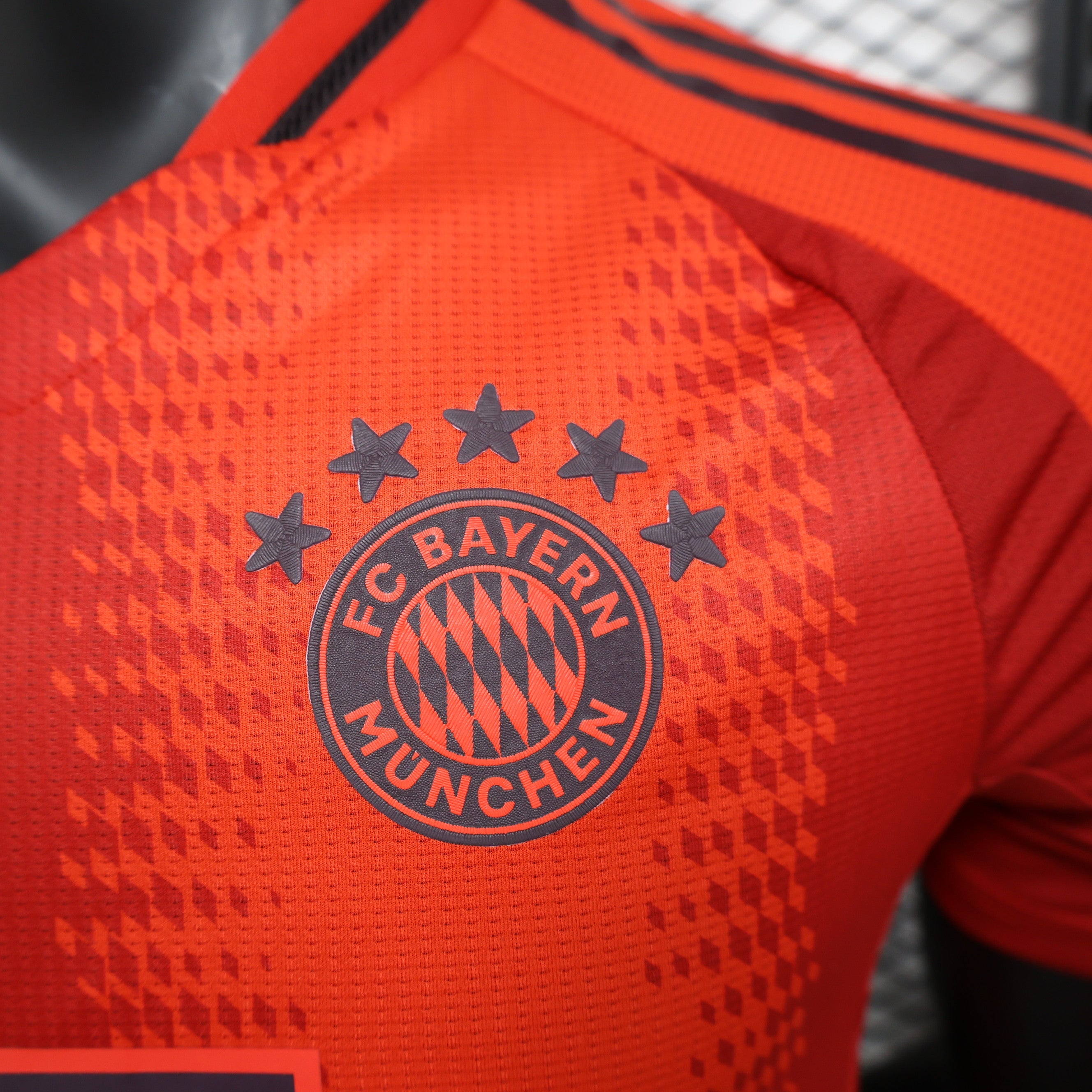 MAILLOT BAYERN MUNICH DOMICILE PLAYER 2024/2025