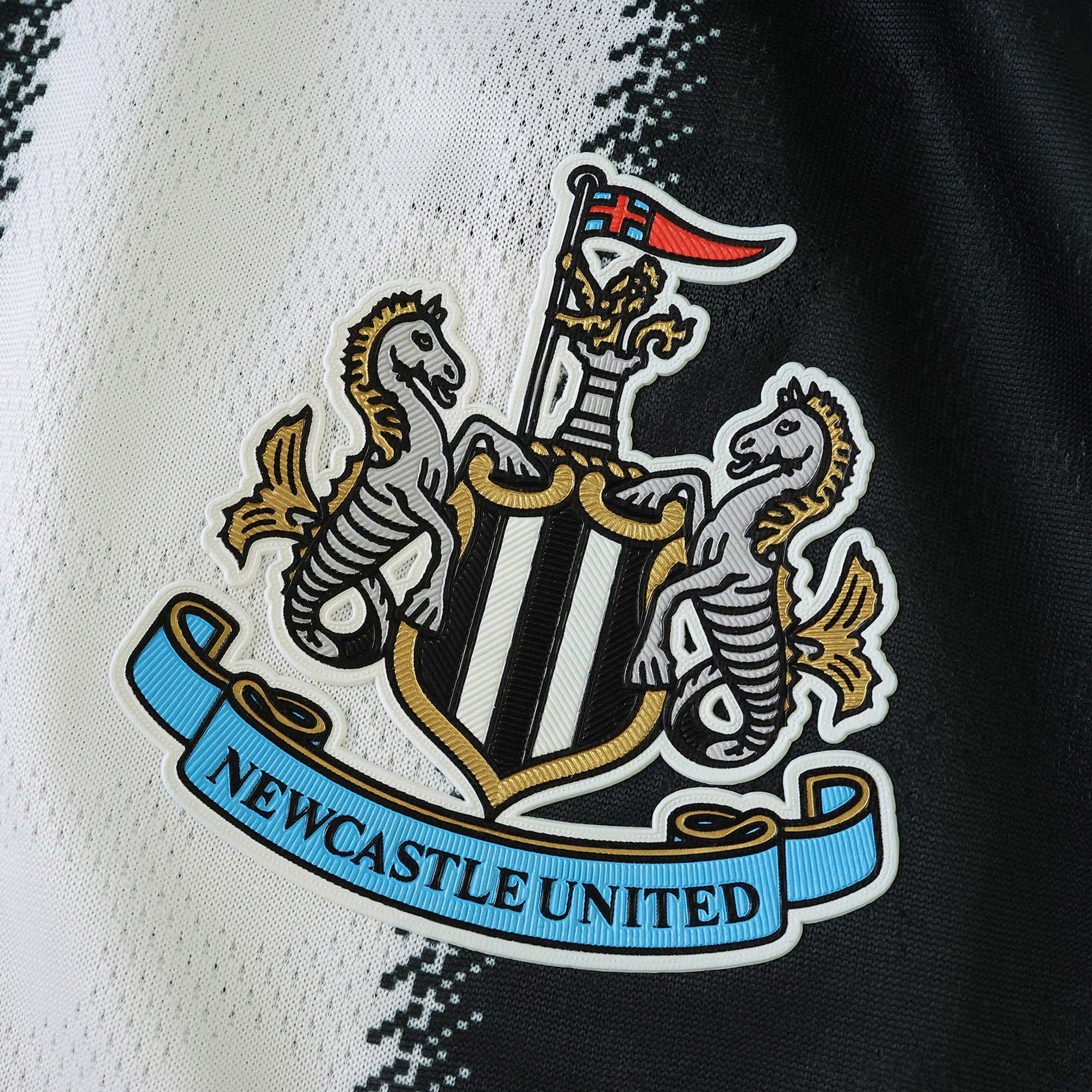 MAILLOT NEWCASTLE DOMICILE PLAYER 2025/2026