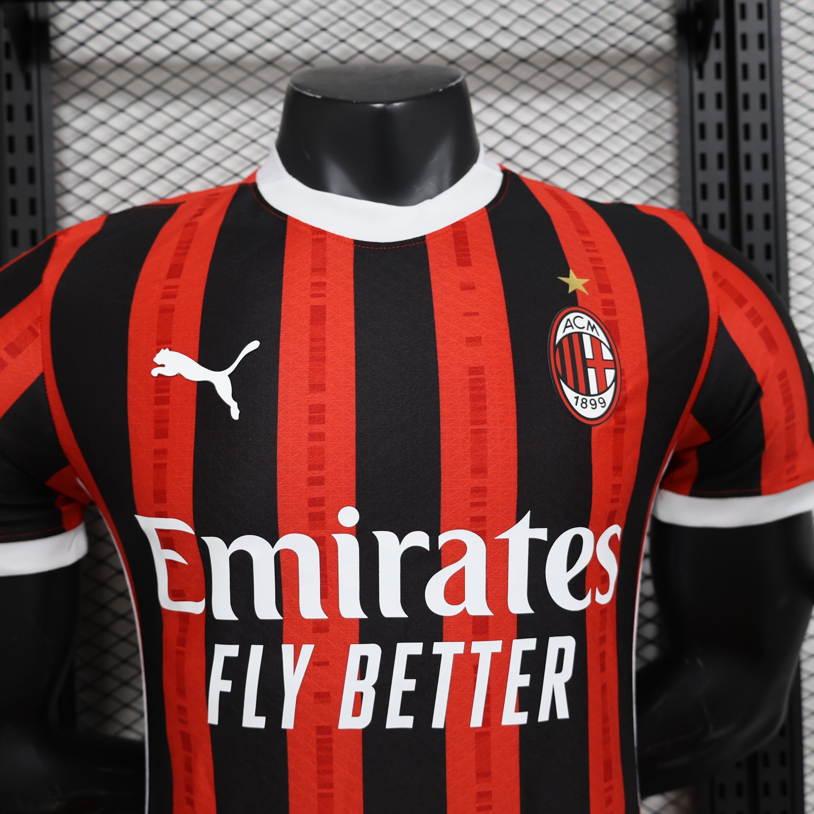 MAILLOT AC MILAN DOMICILE PLAYER 2024/2025