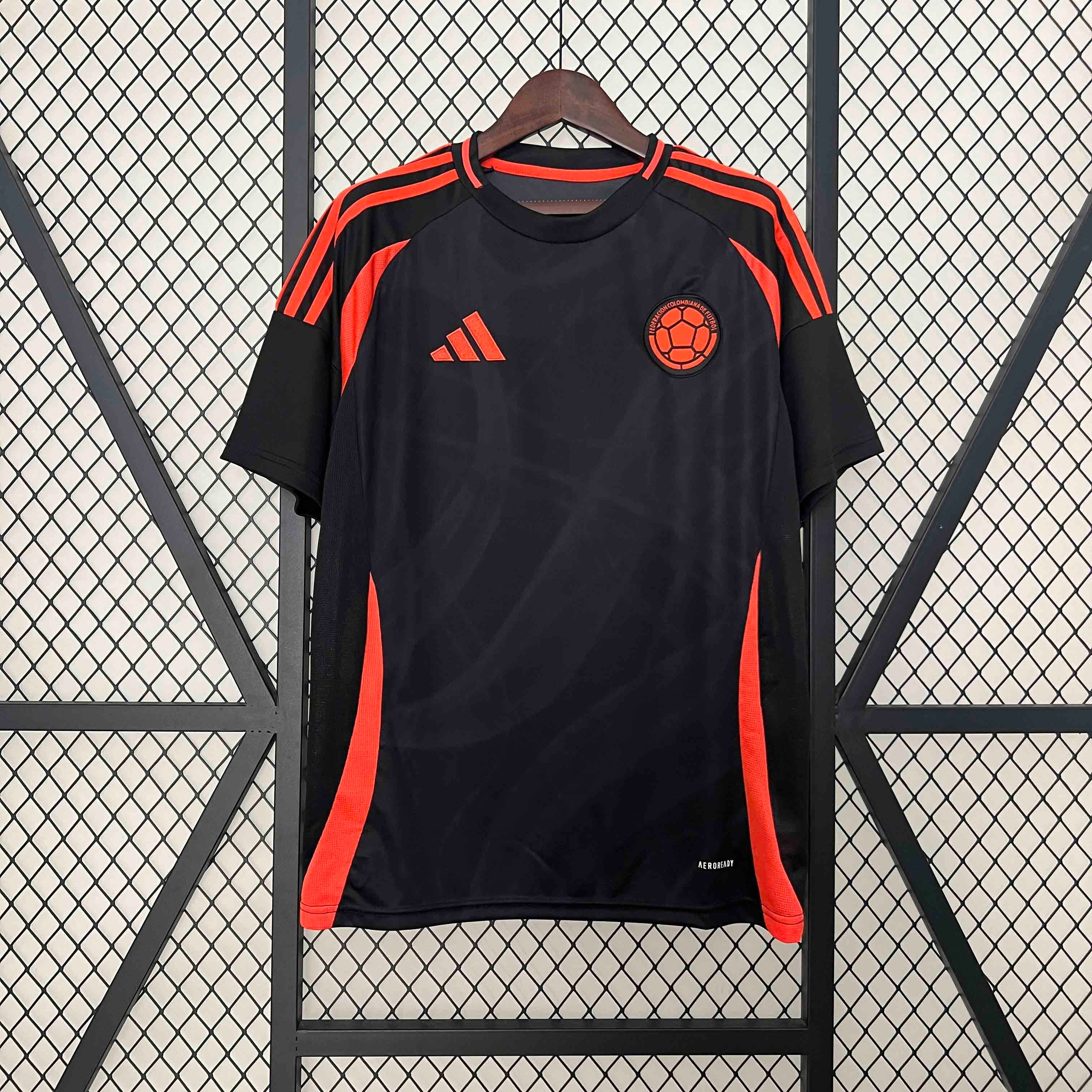 MAILLOT COLOMBIE EXTÉRIEUR VERSION FAN 2024/2025