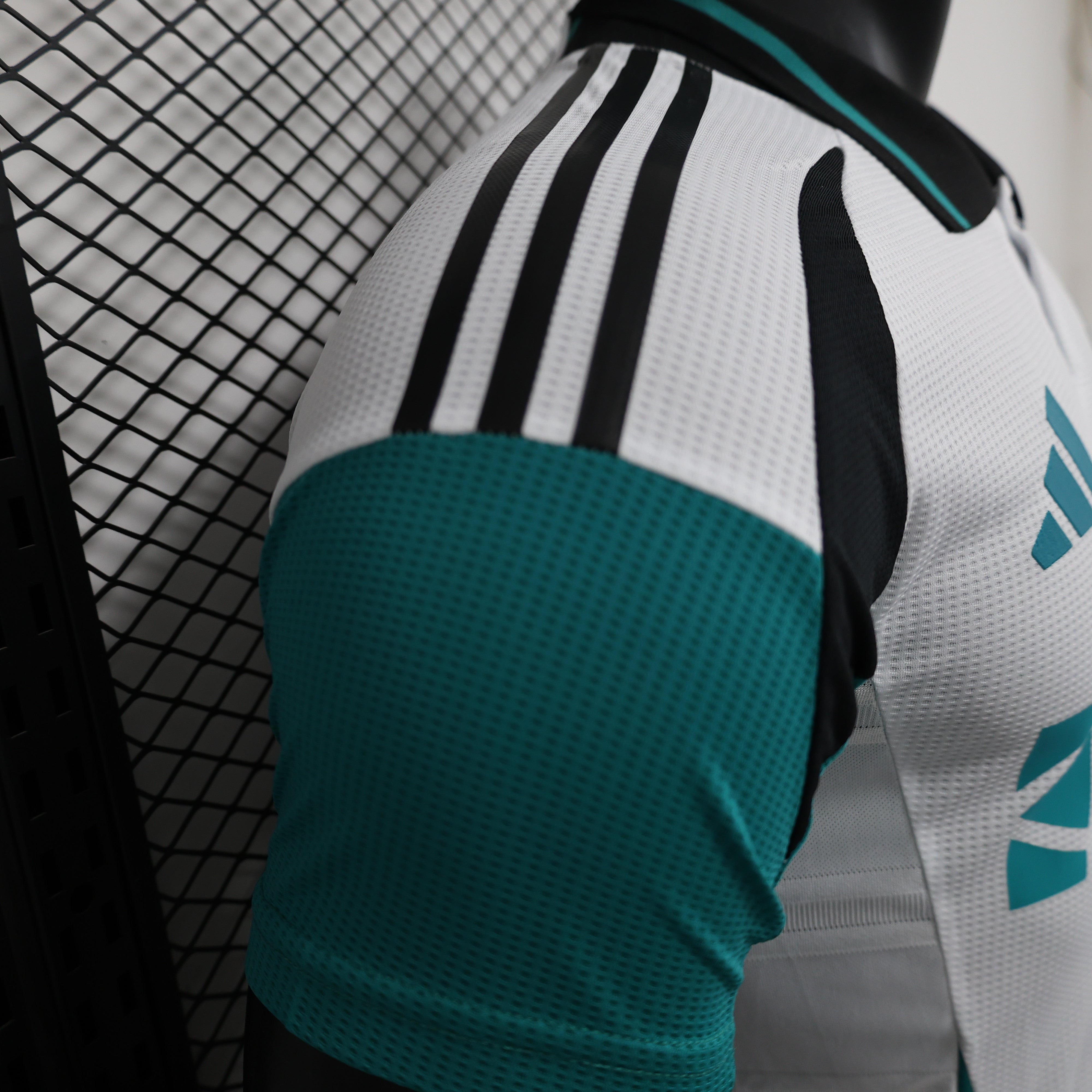 MAILLOT NEWCASTLE THIRD PLAYER 2024/2025