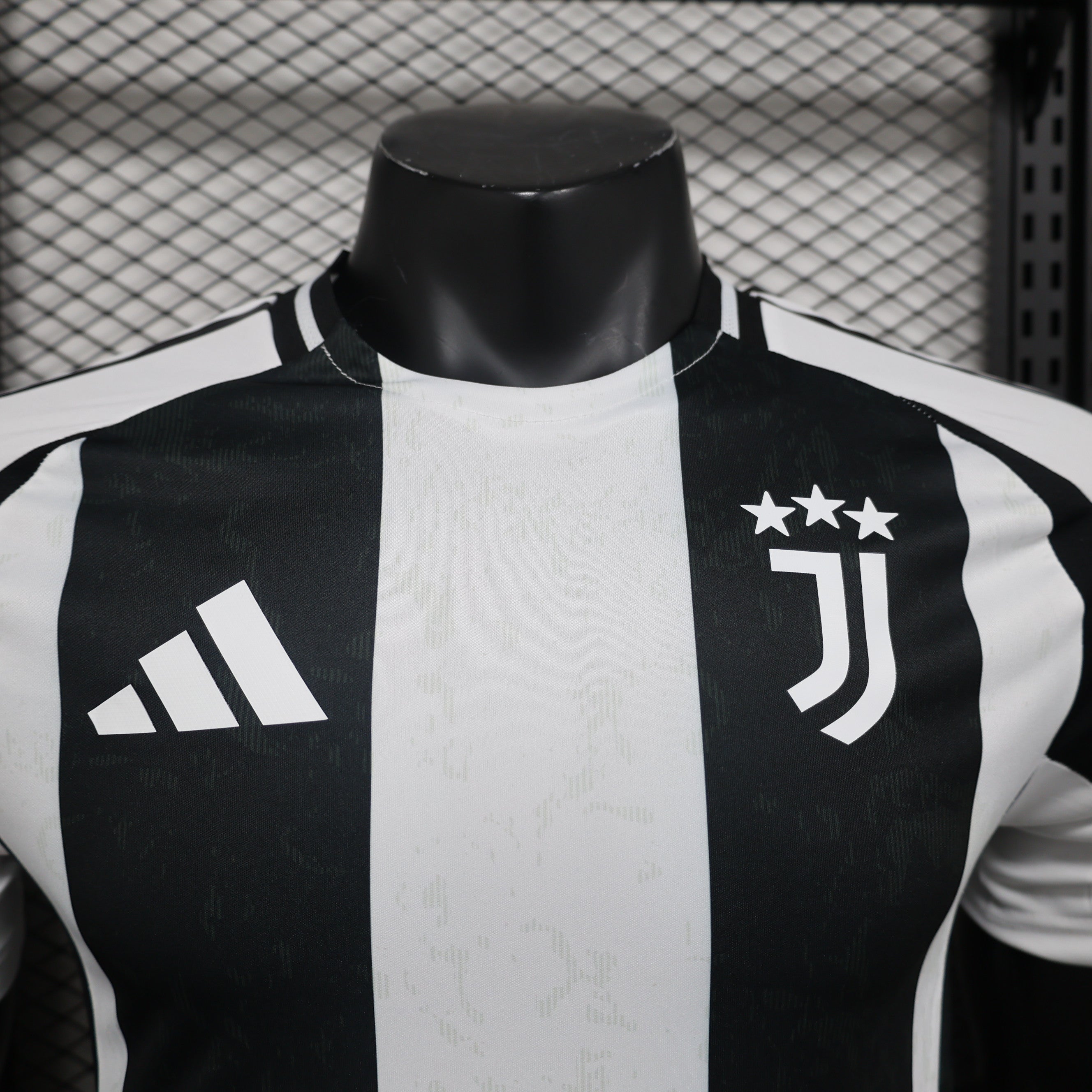 MAILLOT JUVENTUS DOMICILE PLAYER 2024/2025