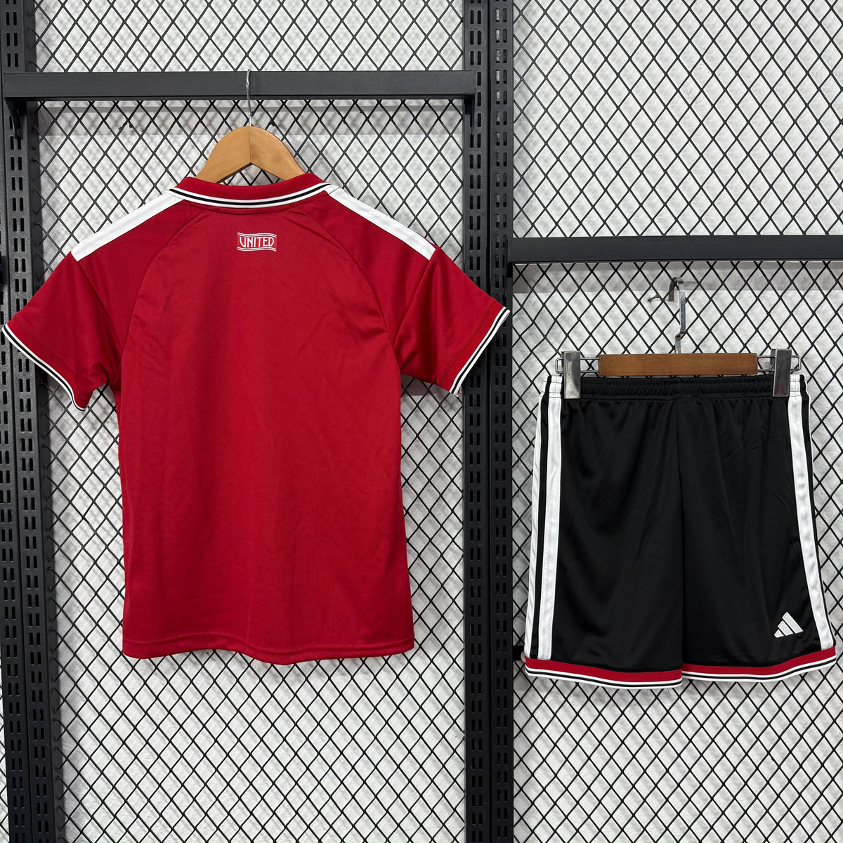 MAILLOT ENFANT MANCHESTER UNITED DOMICILE 2026/2027