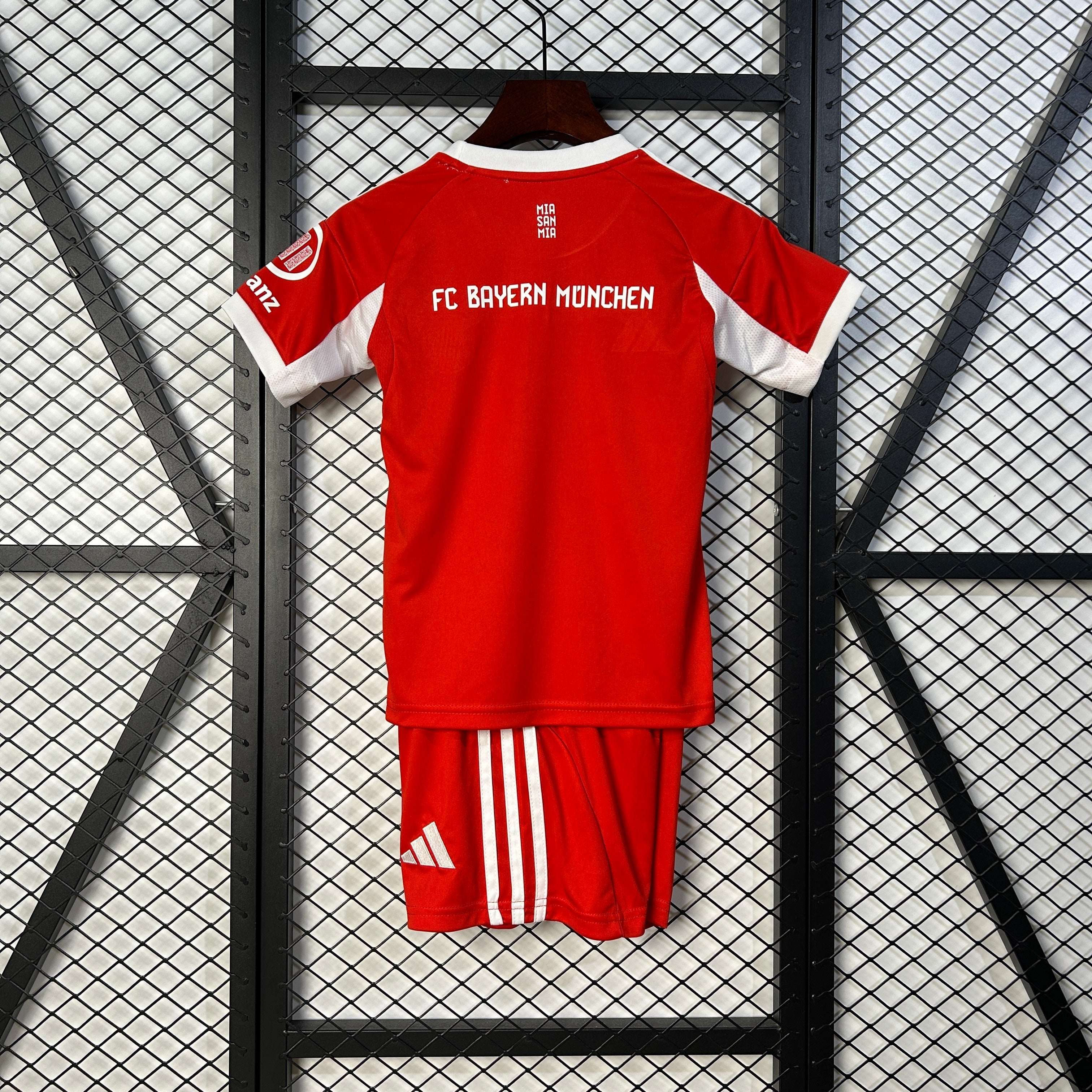MAILLOT ENFANT BAYERN MUNICH DOMICILE 2025/2026