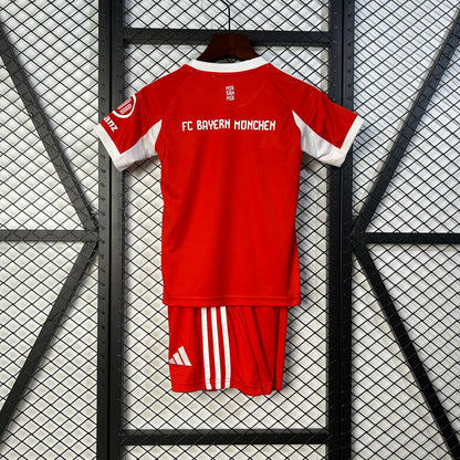 MAILLOT ENFANT BAYERN MUNICH DOMICILE 2025/2026