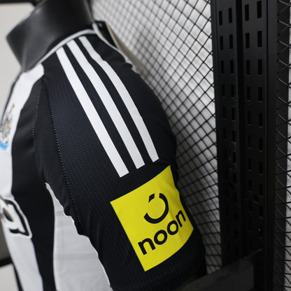 MAILLOT NEWCASTLE DOMICILE PLAYER 2024/2025