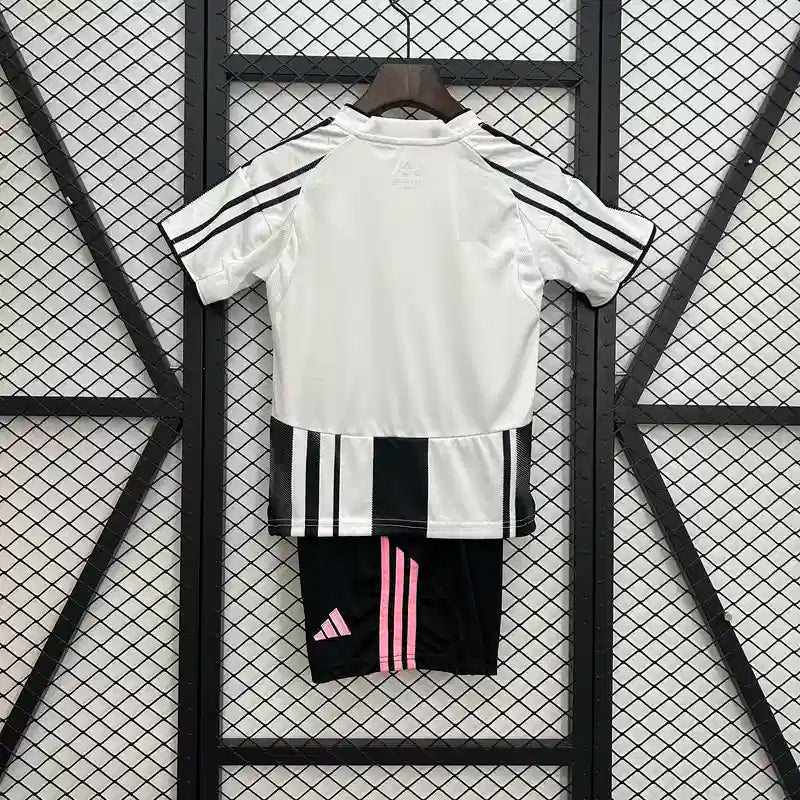 MAILLOT ENFANT JUVENTUS DOMICILE 2025/2026