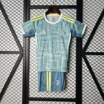 MAILLOT ENFANT JUVENTUS EXTERIEUR 2025/2026