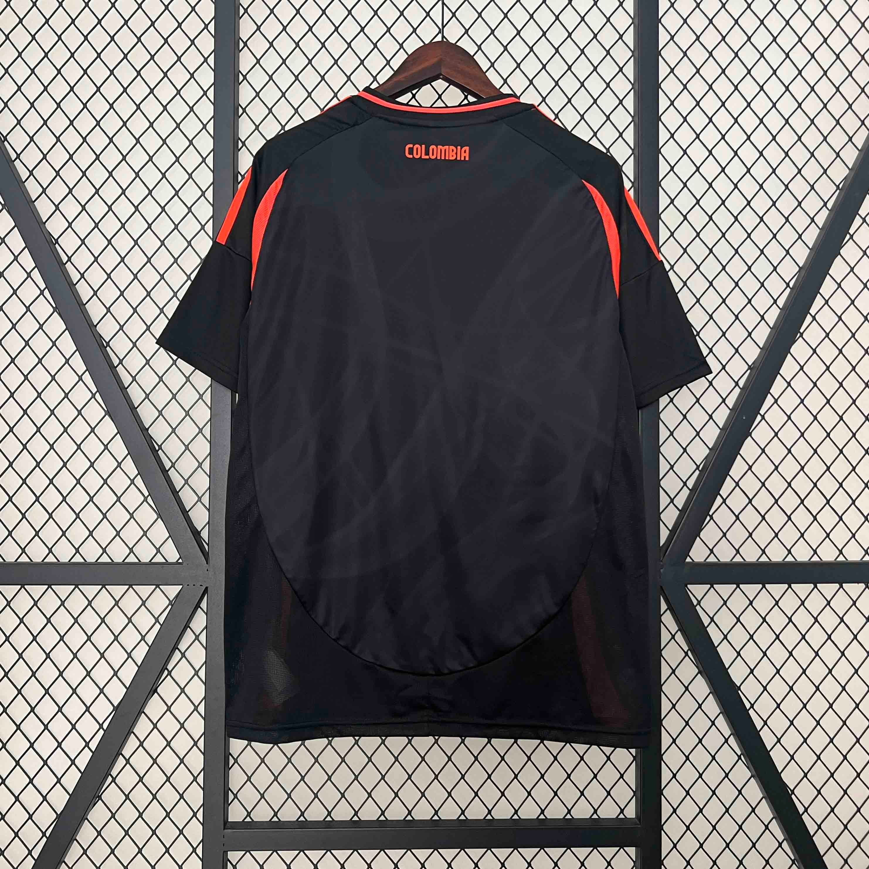 MAILLOT COLOMBIE EXTÉRIEUR VERSION FAN 2024/2025