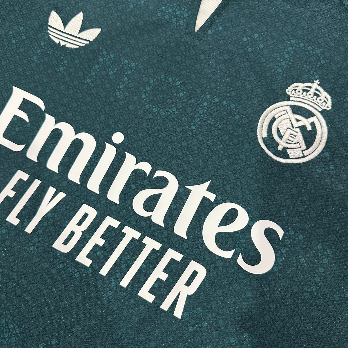 MAILLOT REAL MADRID EXTÉRIEUR FAN 2026/2027