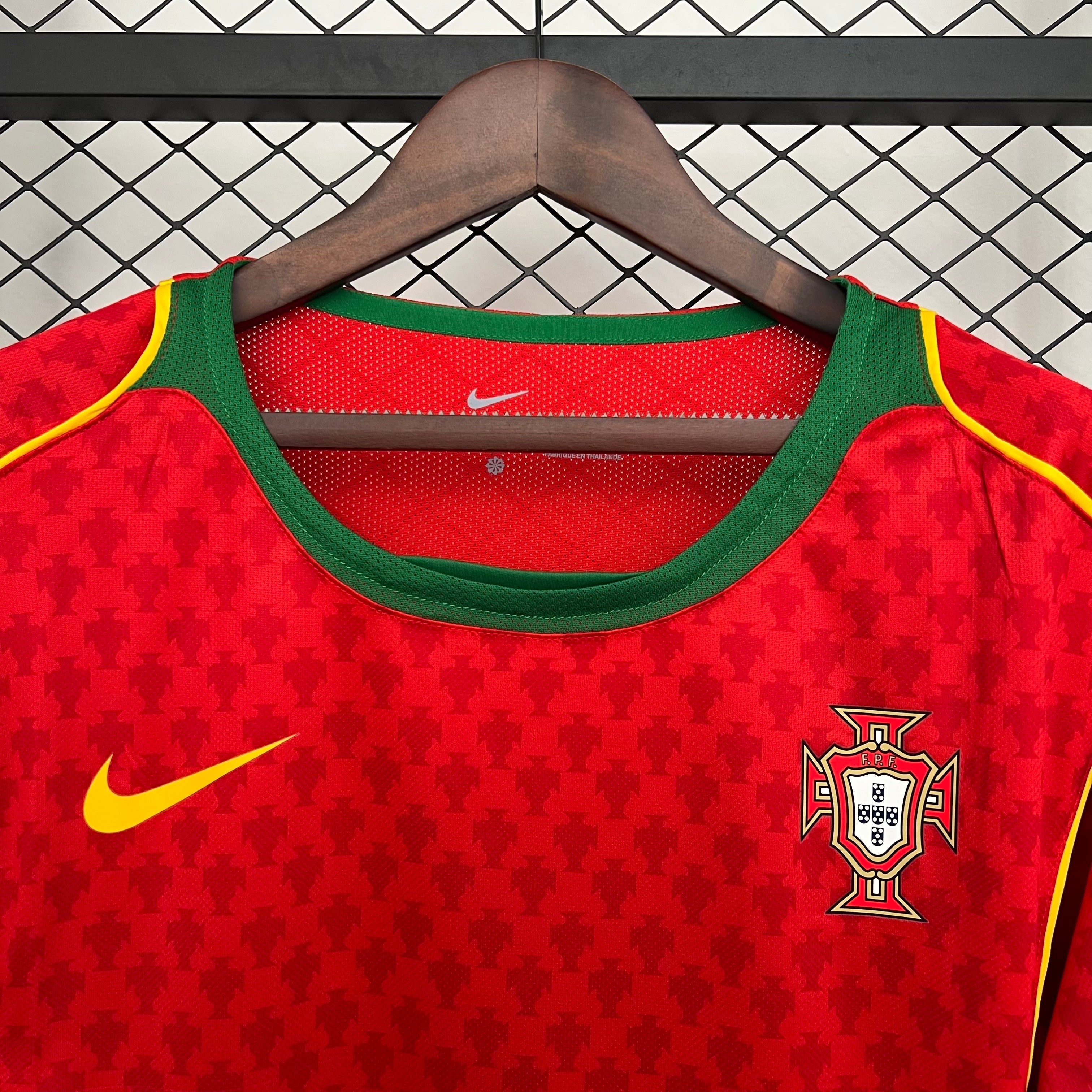 MAILLOT RÉTRO PORTUGAL DOMICILE 2004