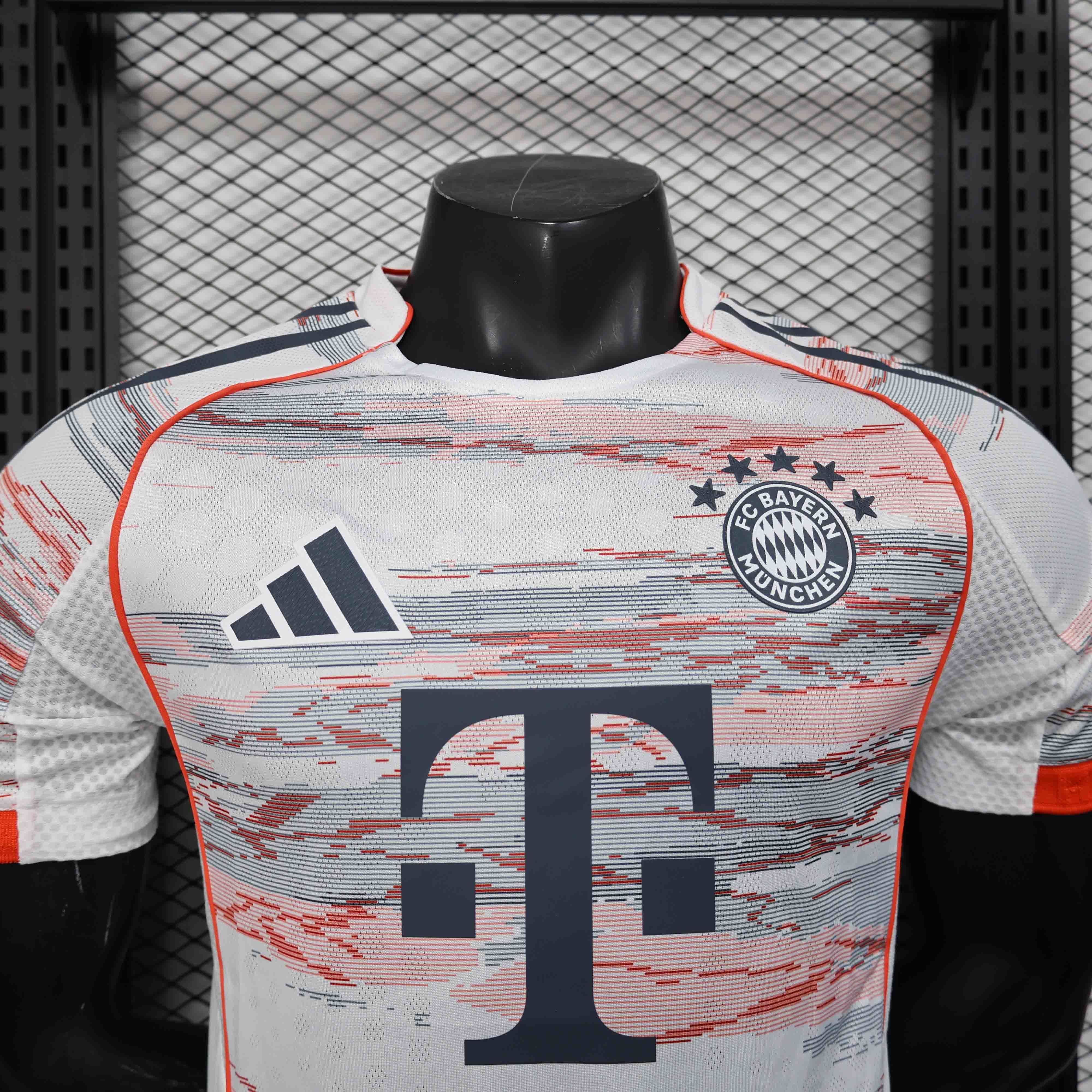 MAILLOT BAYERN MUNICH EXTERIEUR PLAYER 2025/2026