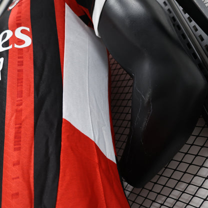 MAILLOT AC MILAN DOMICILE PLAYER 2024/2025
