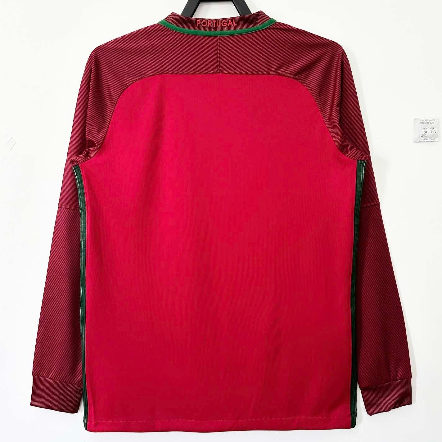 MAILLOT RÉTRO PORTUGAL DOMICILE 2016 VERSION MANCHES LONGUES