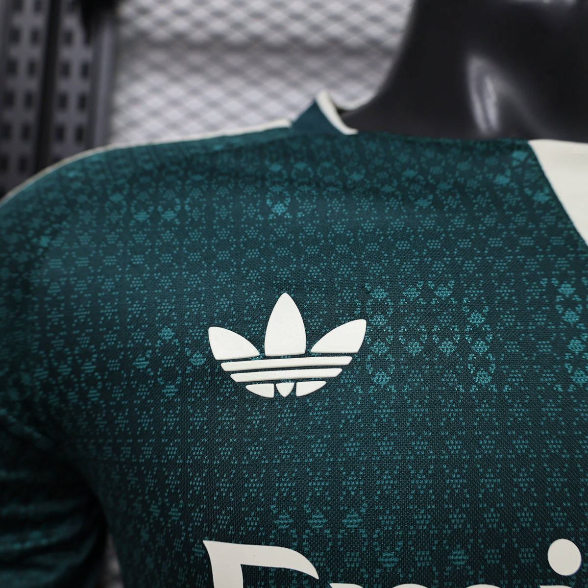 MAILLOT REAL MADRID EXTÉRIEUR PLAYER 2026/2027