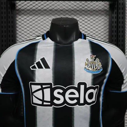 MAILLOT NEWCASTLE DOMICILE PLAYER 2025/2026