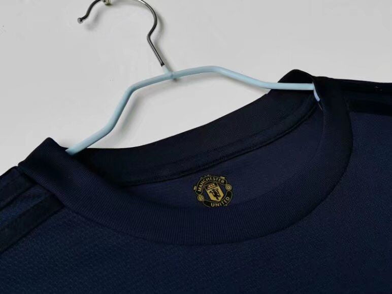MAILLOT MANCHESTER CITY 1968 VERSION MANCHES LONGUES