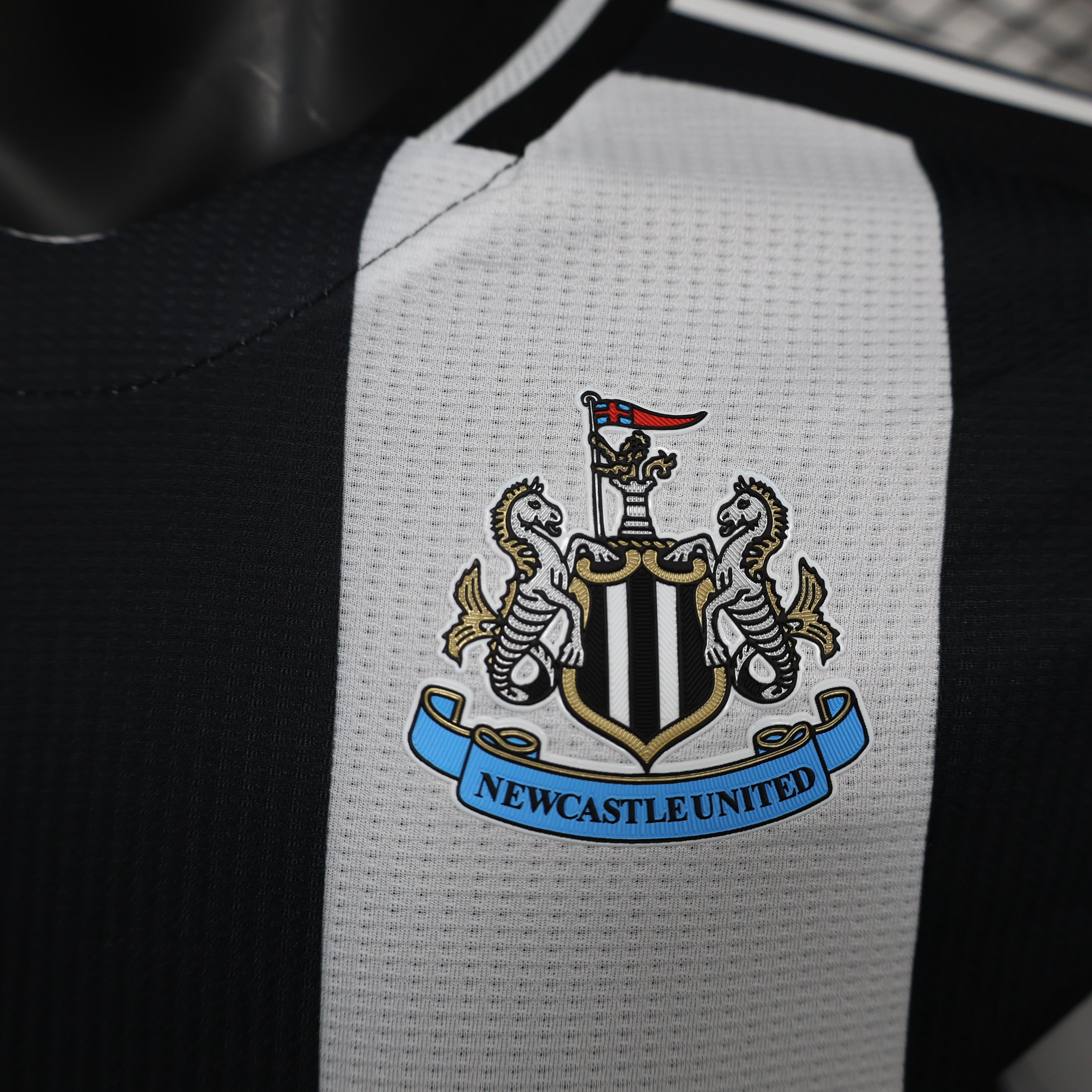 MAILLOT NEWCASTLE DOMICILE PLAYER 2024/2025
