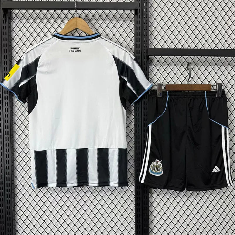 MAILLOT ENFANT NEWCASTLE DOMICILE 2025/2026