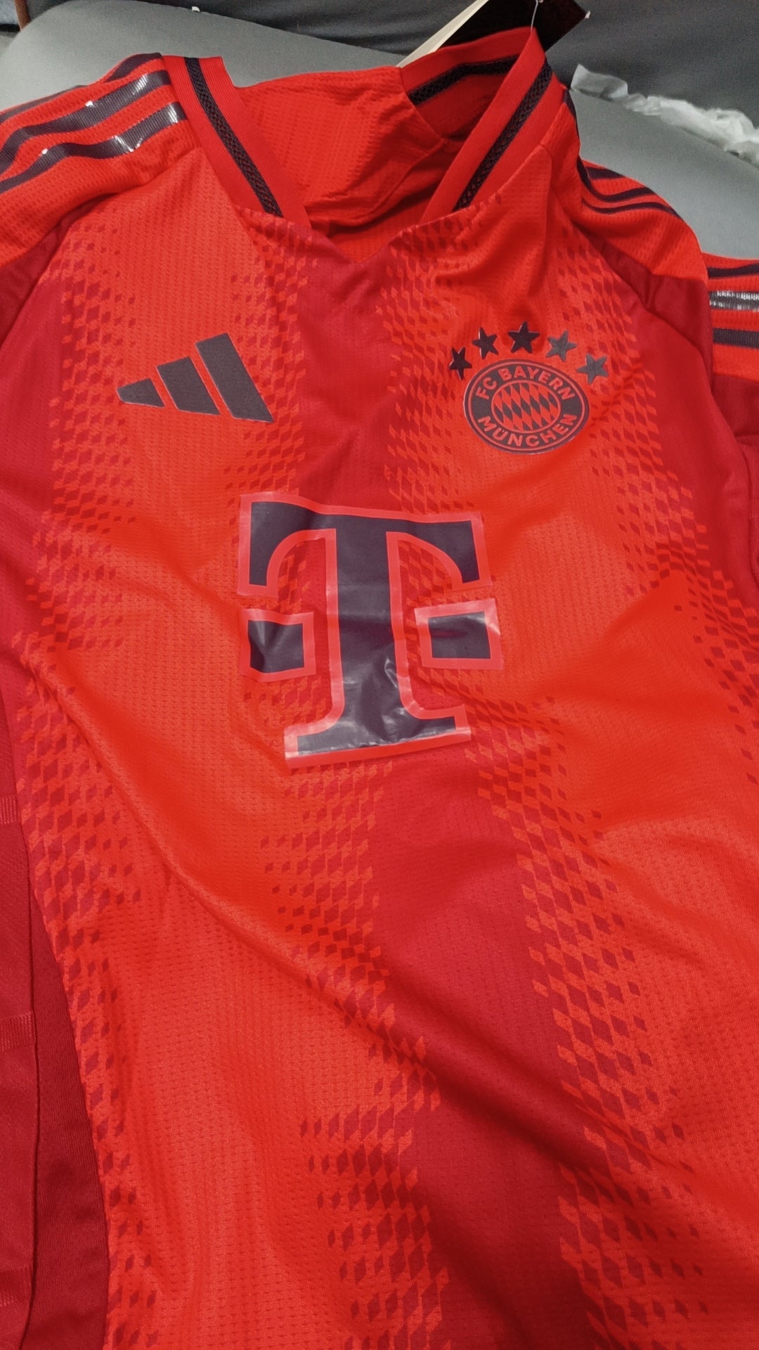 MAILLOT BAYERN MUNICH DOMICILE PLAYER 2024/2025